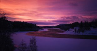 Magie Nordschwedens: Atemberaubende Polarlichter, unberührte Wildnis und faszinierende samische Kultur. Ein Paradies für Abenteurer.